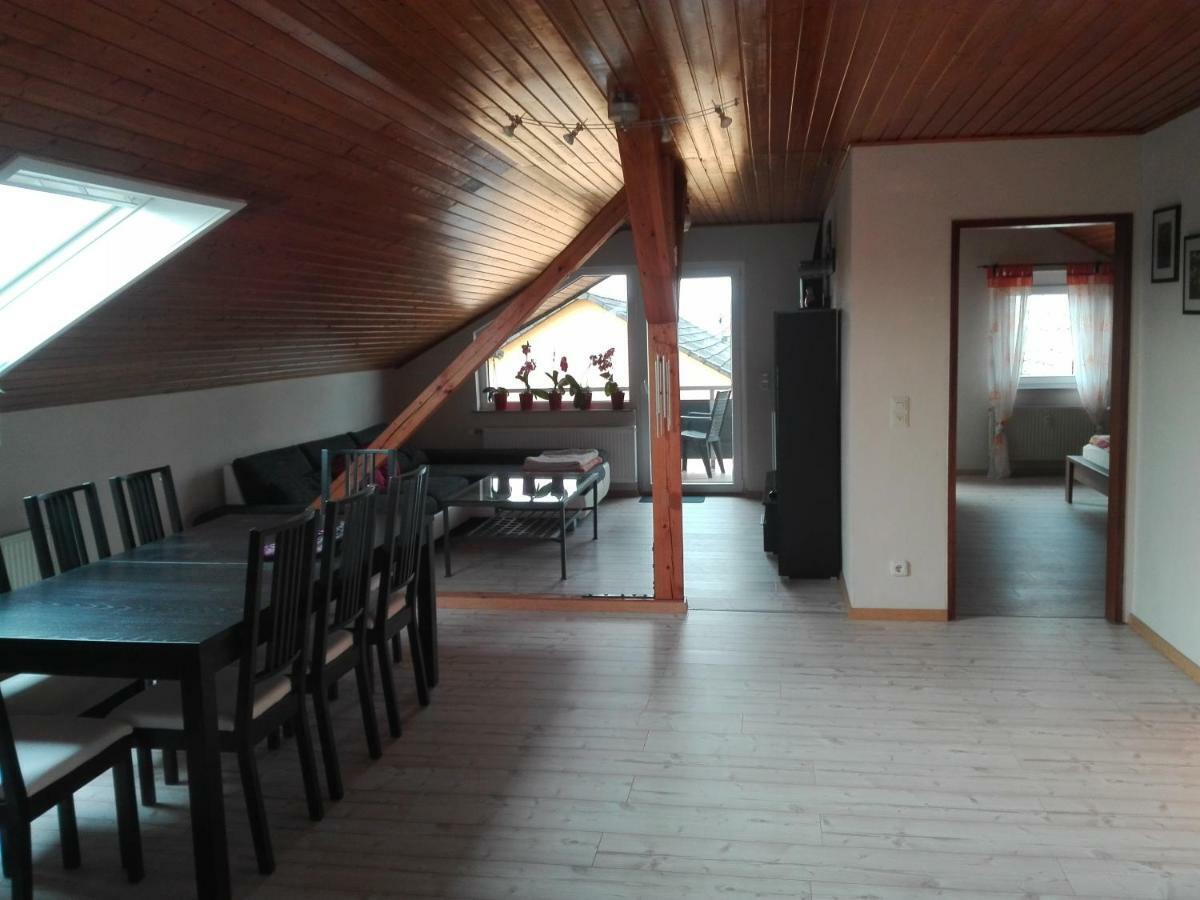 Obere Ferienwohnung Asshoff Zwischen Odenwald, Taubertal Und Bauland Berolzheim Exteriér fotografie