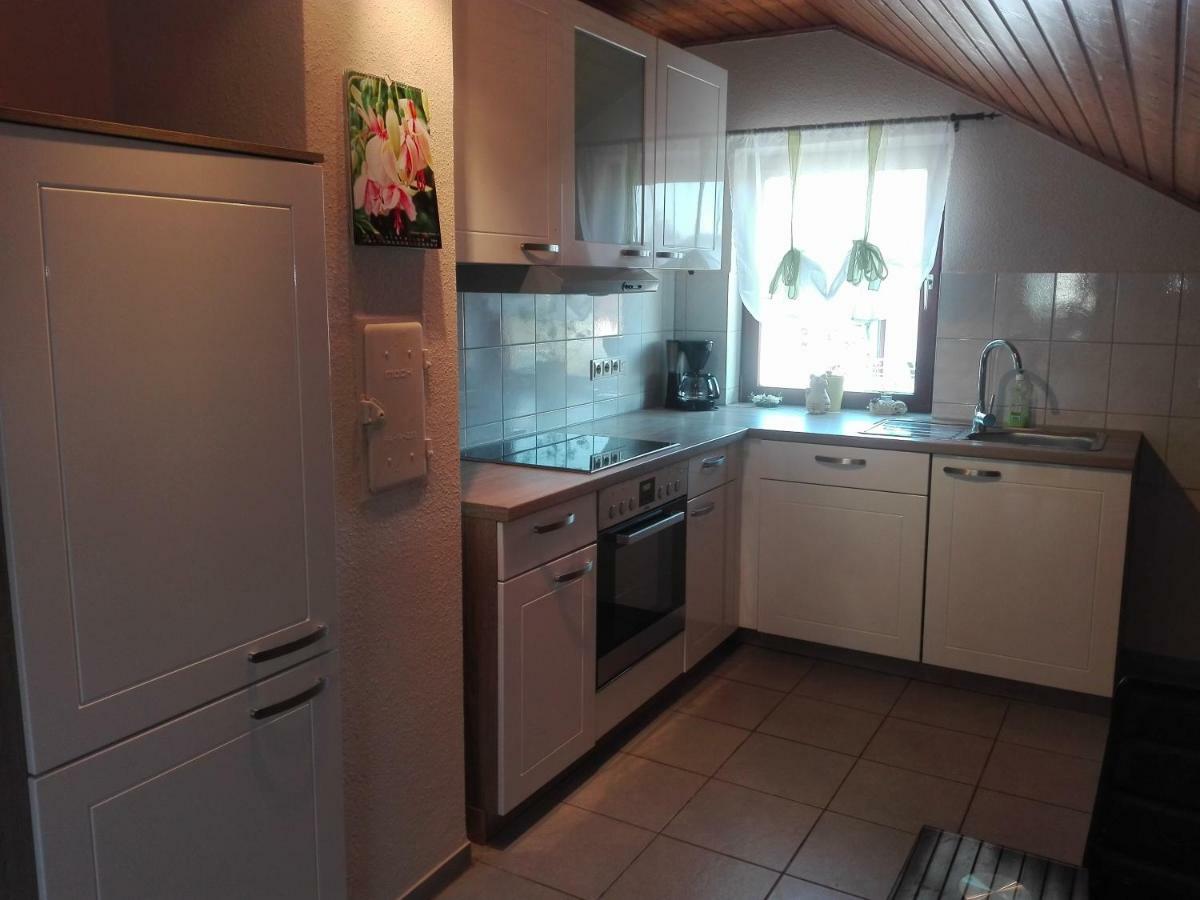 Obere Ferienwohnung Asshoff Zwischen Odenwald, Taubertal Und Bauland Berolzheim Exteriér fotografie