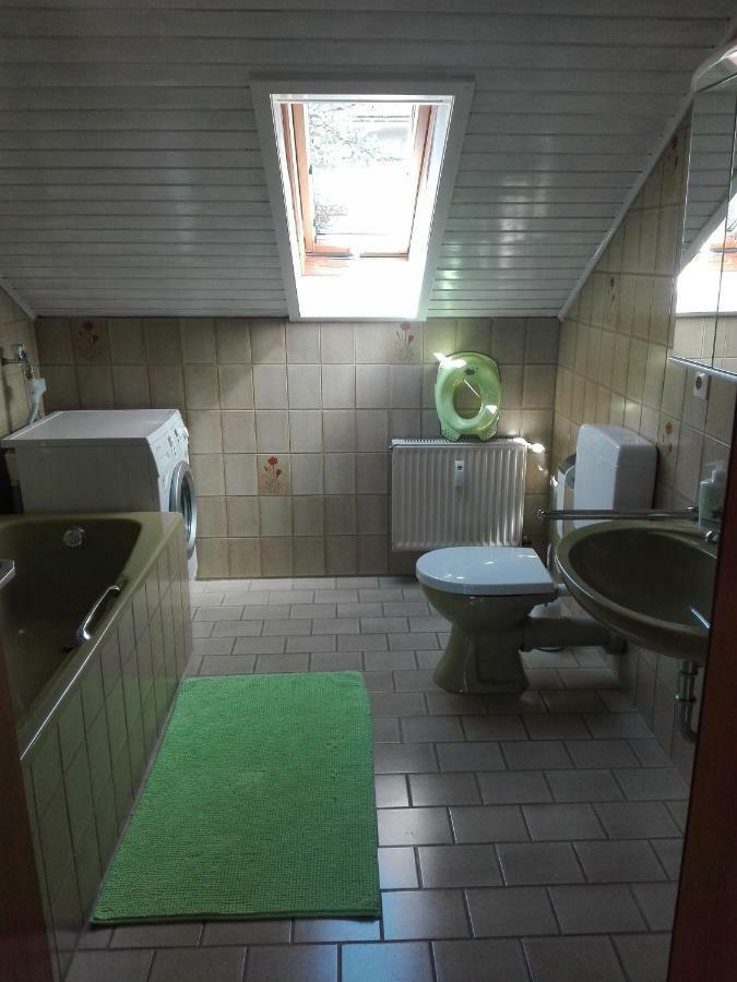 Obere Ferienwohnung Asshoff Zwischen Odenwald, Taubertal Und Bauland Berolzheim Exteriér fotografie