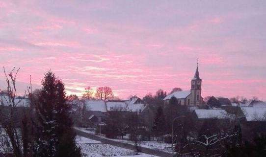 Obere Ferienwohnung Asshoff Zwischen Odenwald, Taubertal Und Bauland Berolzheim Exteriér fotografie